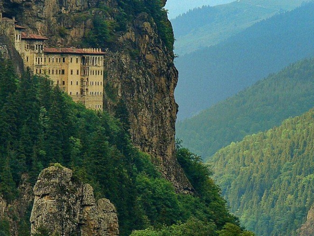 İkonik Doğu Karadeniz Yaylalar ve Batum Turu| 4 Gece Konaklamalı Uçaklı Adana Çıkışlı Sonbahar Dönemi fotoğrafı